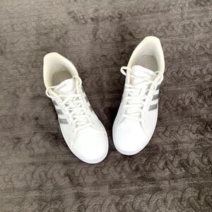 Women's Adidas Courtpoint X White/Silver Metallic Stripe Athletic Shoes 8M